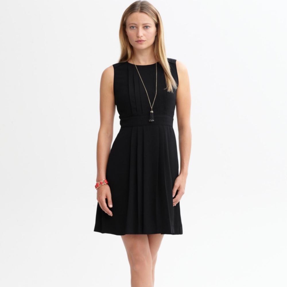 NWOT Banana Republic Pleated Dress